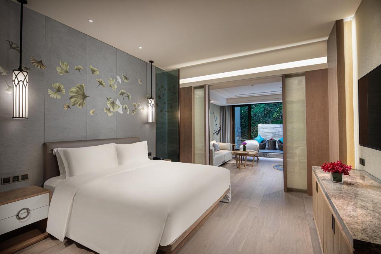 Crowne Plaza Shanghai Nanjing Road By Ihg Exterior foto Deluxe Suite