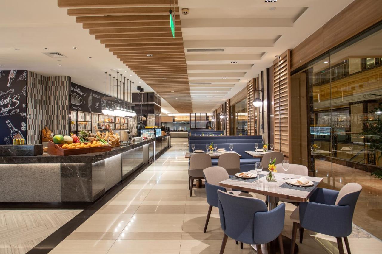 Crowne Plaza Shanghai Nanjing Road By Ihg Exterior foto The restaurant